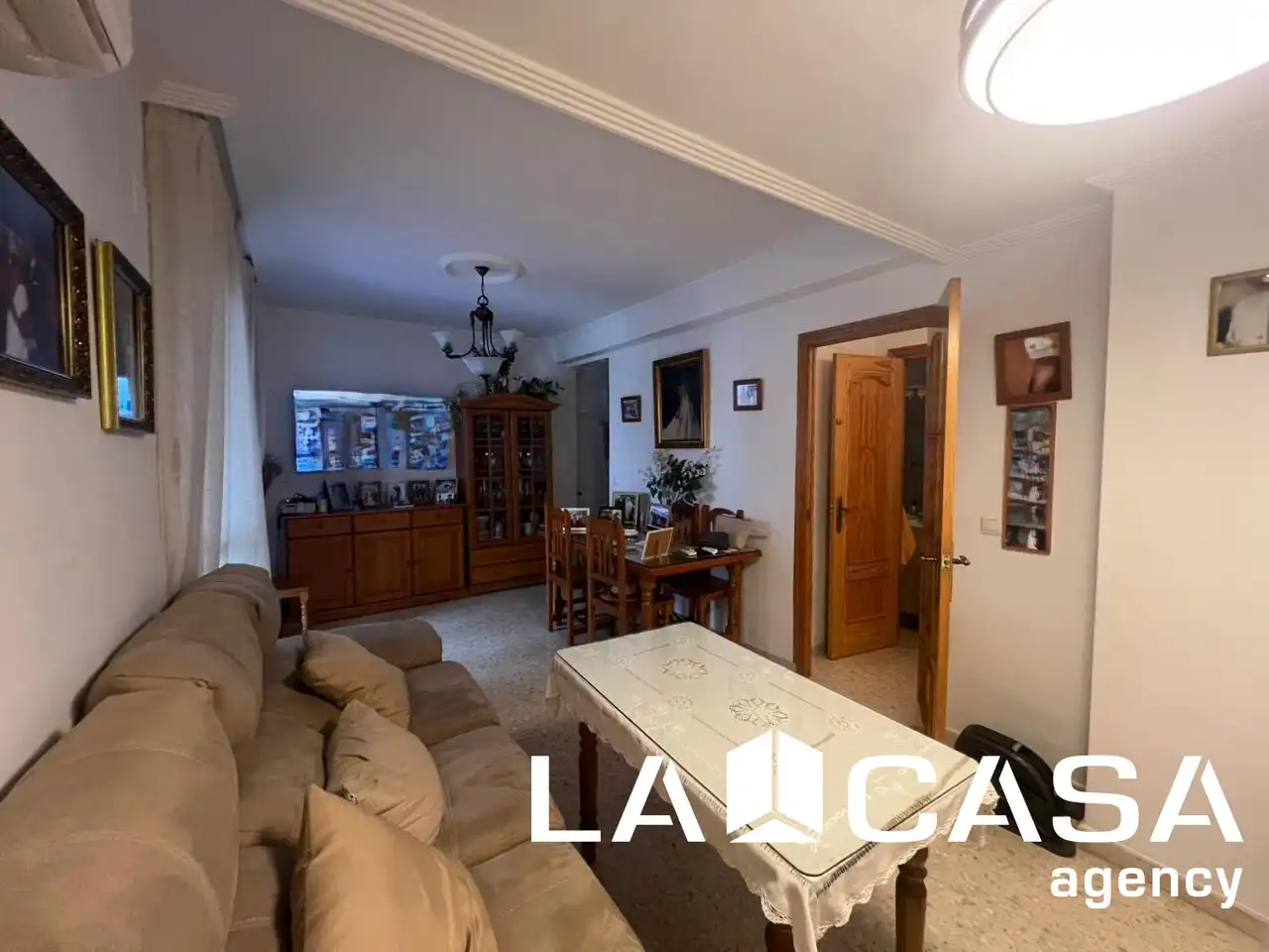 Vista exterior de Piso en venta en Dos Hermanas con Terraza