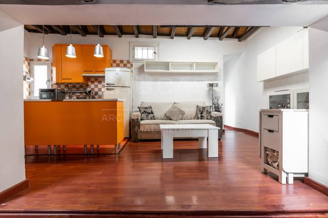 Piso en Venta en Calle del Nuncio en Palacio
