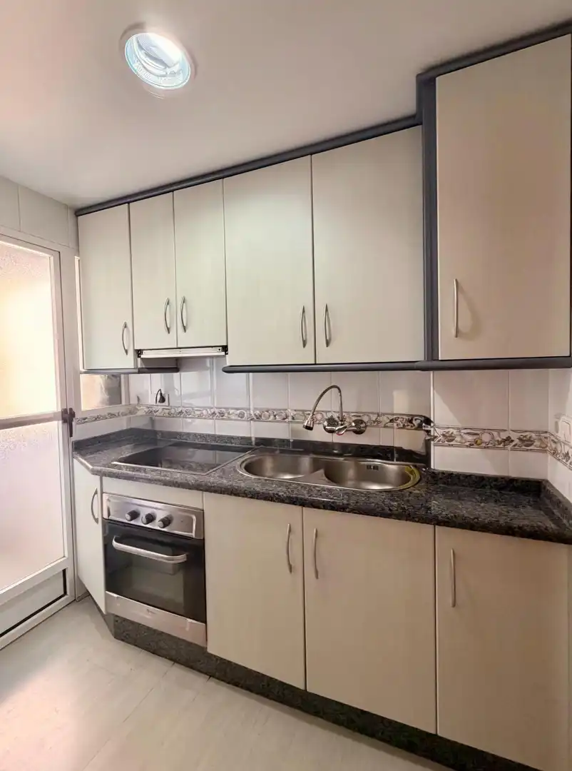Kitchen of Flat for sale in Granada  with Furnished