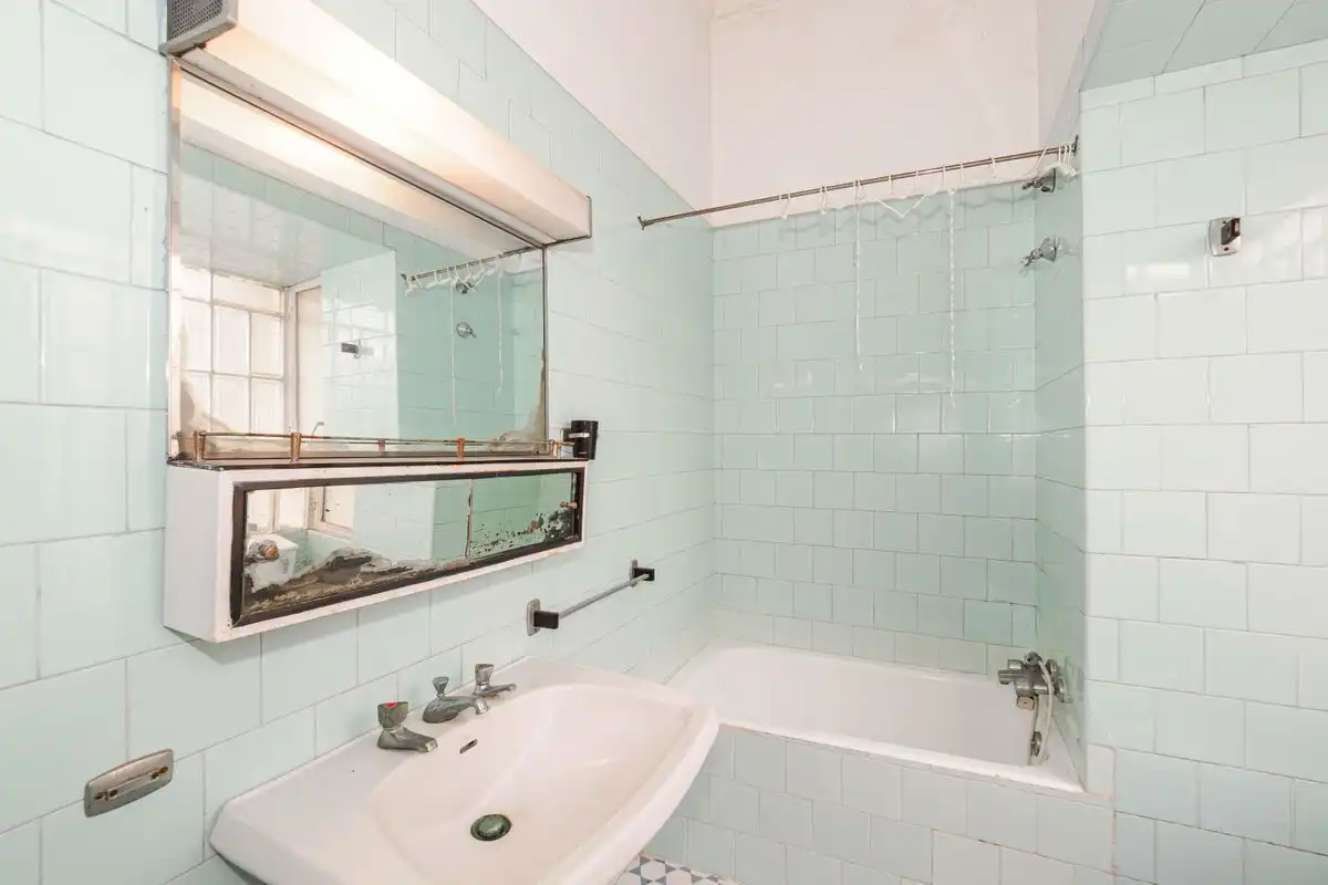 Bathroom of Houses for sale in Arahal  with Heating