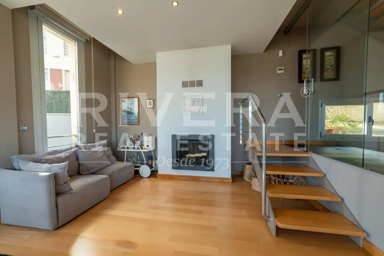 Sala de estar de Casa o chalet en venta en Poio con Calefacción, Jardín privado y Terraza