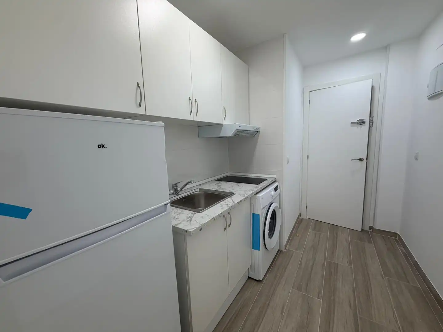 Cuina de Estudi de lloguer en Fuenlabrada amb Terrassa, Moblat i Balcó