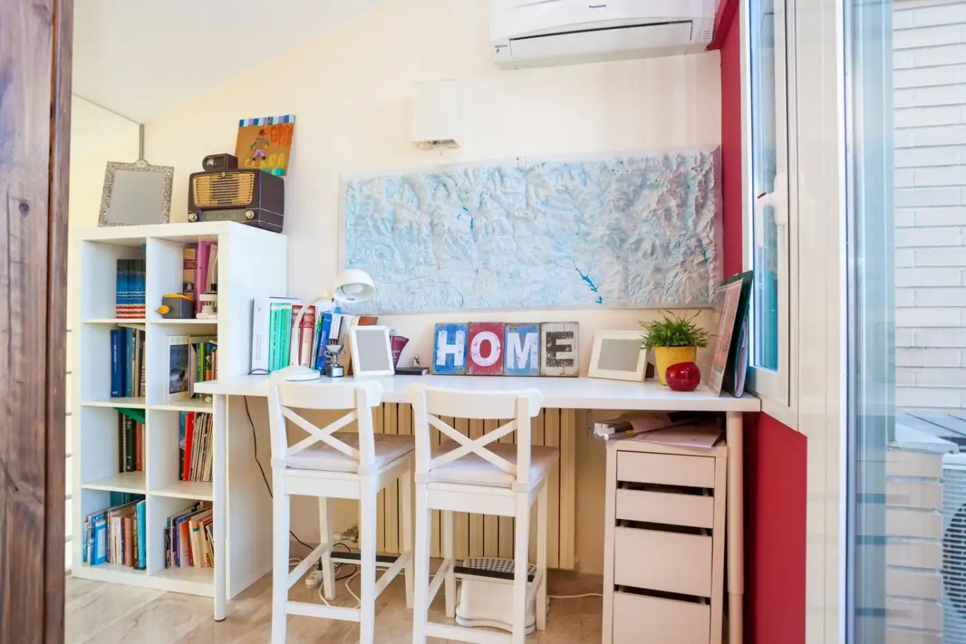 Living room of Detached homes for sale in Zaragoza  with Air Conditioner, Heating and Private garden