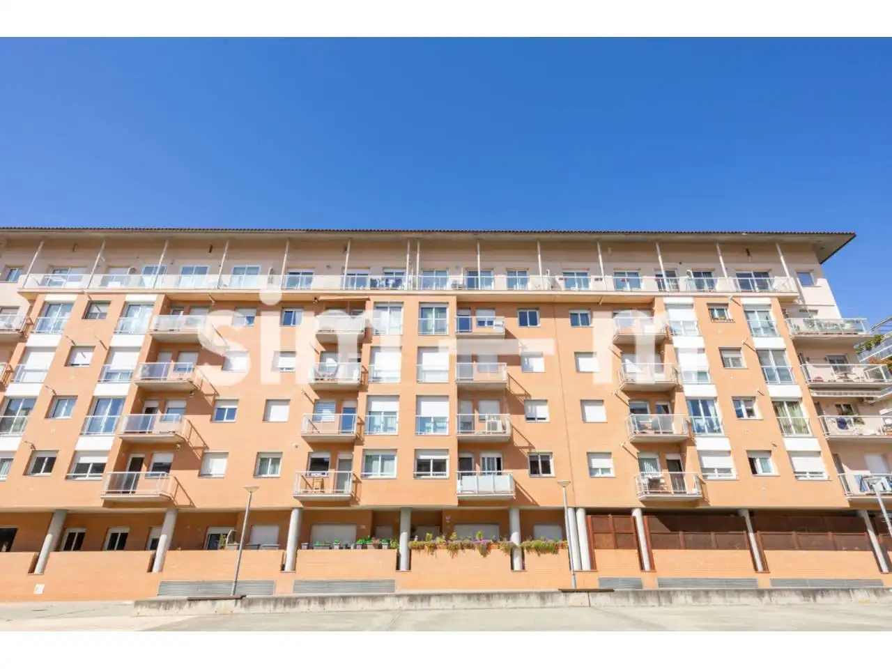 Vista exterior de Piso en venta en Vic con Calefacción, Amueblado y Balcón