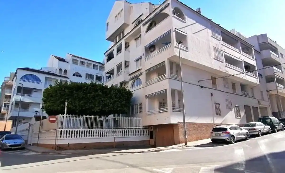 Vista exterior de Pis en venda en Santa Pola amb Aire condicionat, Terrassa i Traster