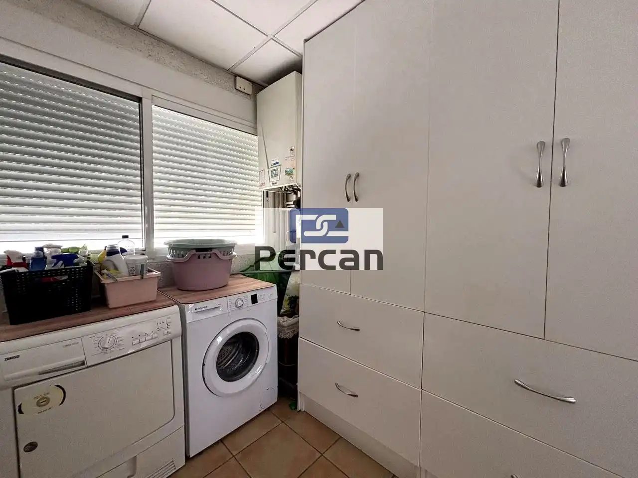 Cocina de Casa o chalet en venta en El Campello con Aire acondicionado, Calefacción y Jardín privado