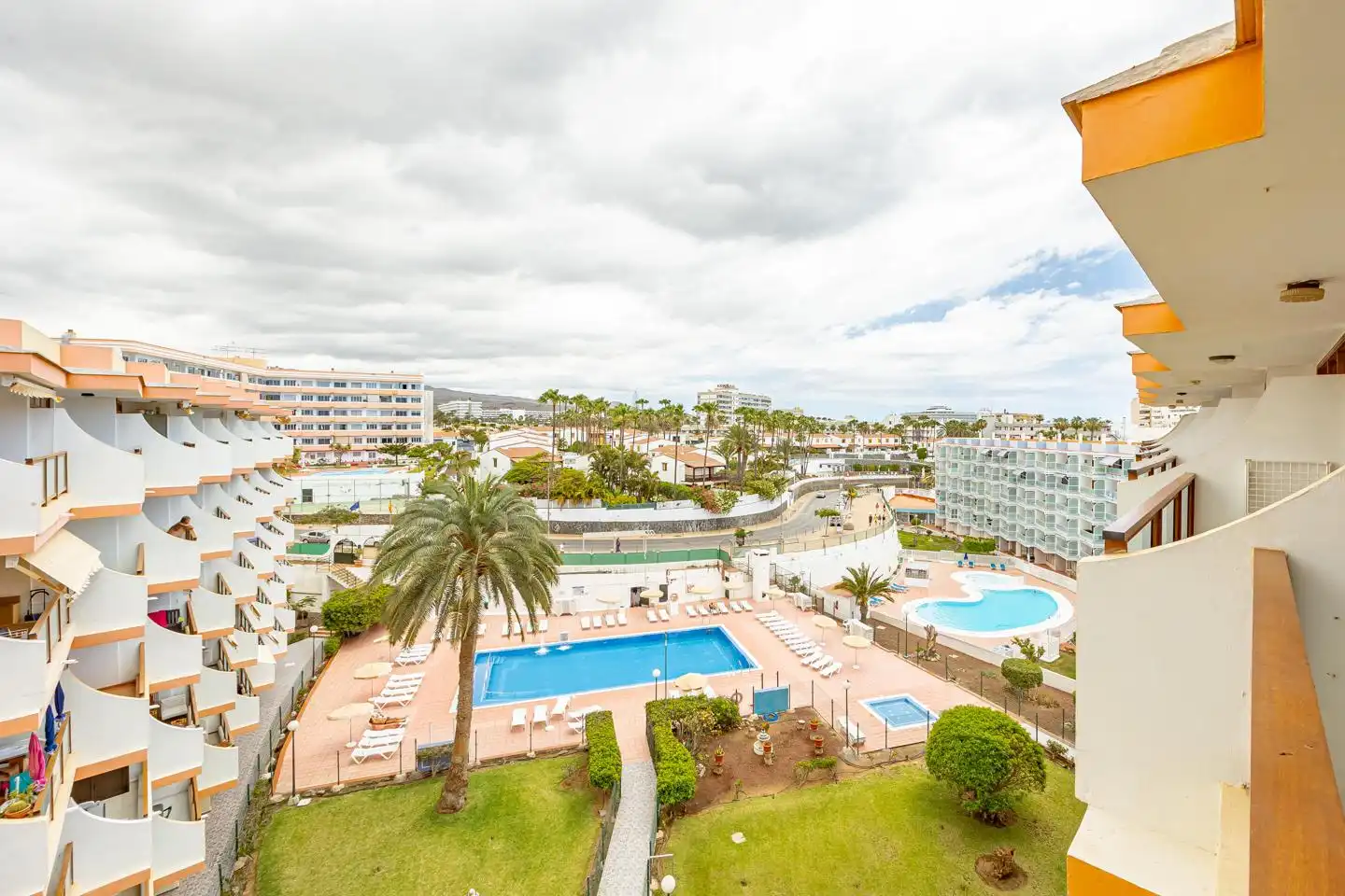 Vista exterior de Piso en venta en San Bartolomé de Tirajana