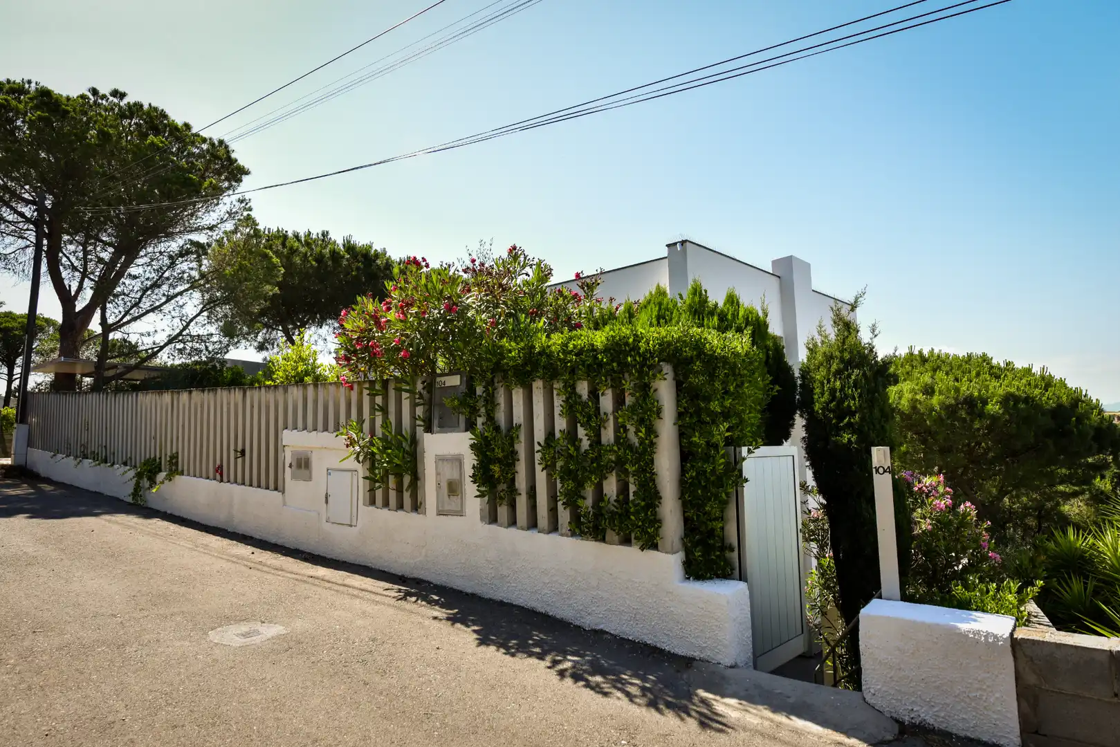Vista exterior de Casa o xalet en venda en L'Escala amb Aire condicionat, Calefacció i Jardí privat