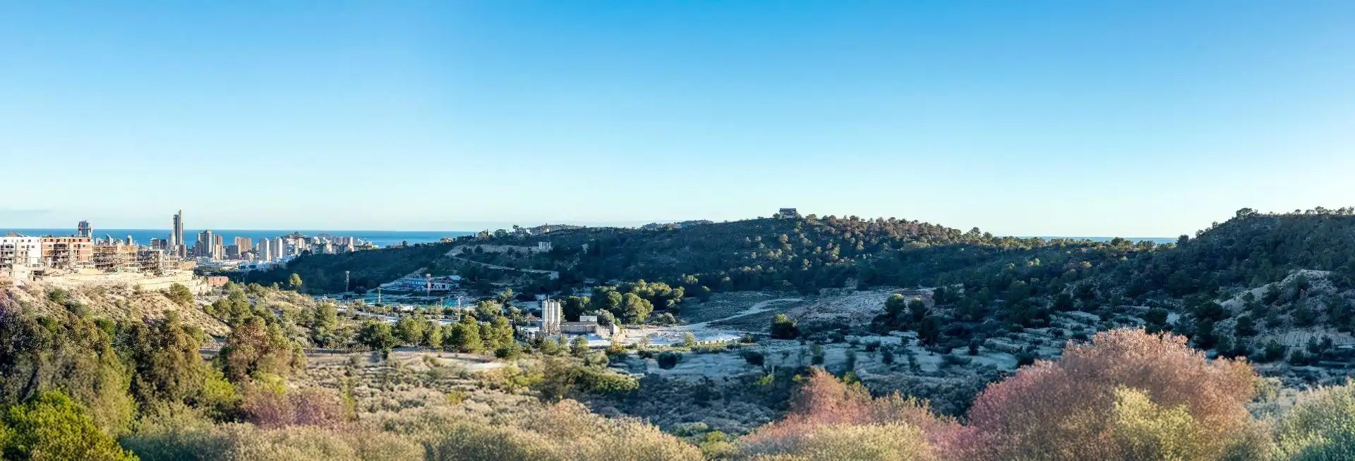 Vista exterior de Àtic en venda en Finestrat amb Aire condicionat, Terrassa i Traster
