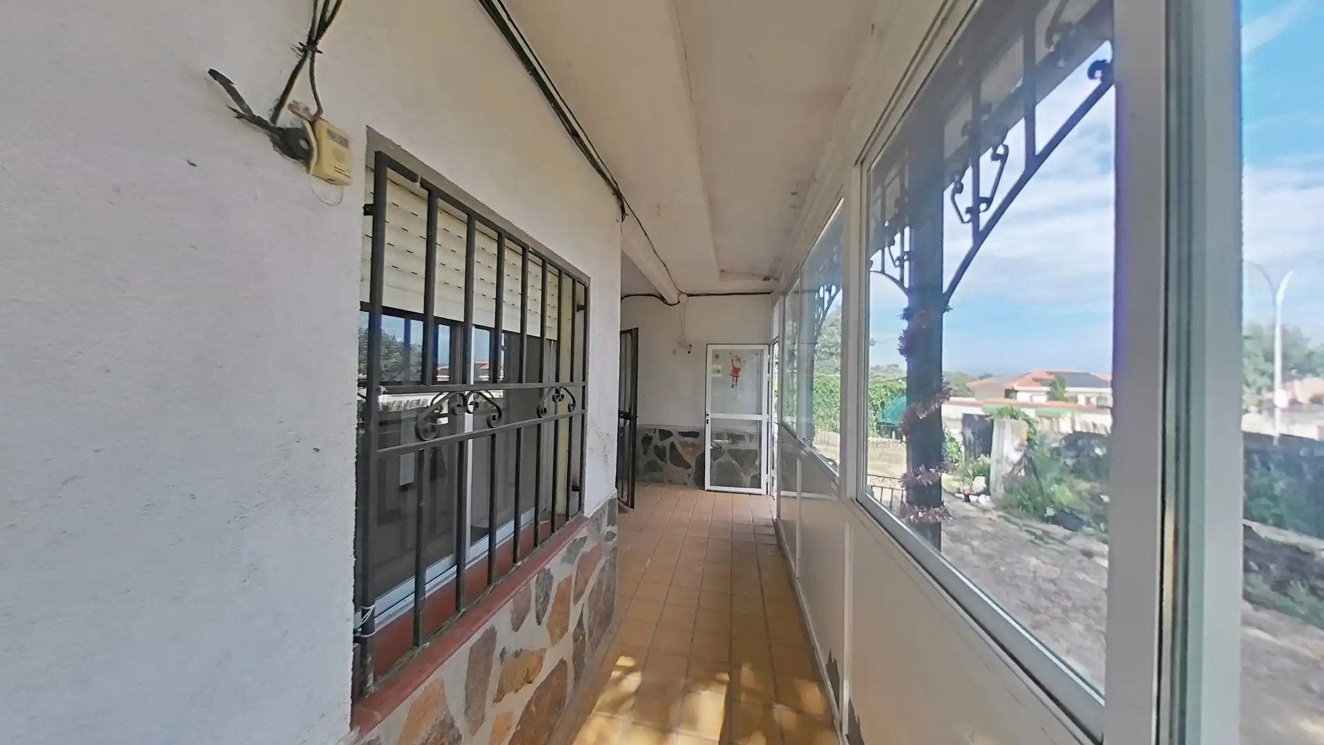 Vista exterior de Casa o chalet en venta en El Casar de Escalona con Jardín privado y Alarma