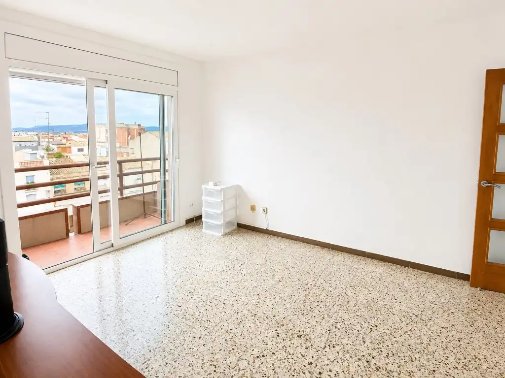 Sala de estar de Piso en venta en Vilafranca del Penedès con Horno y Balcón