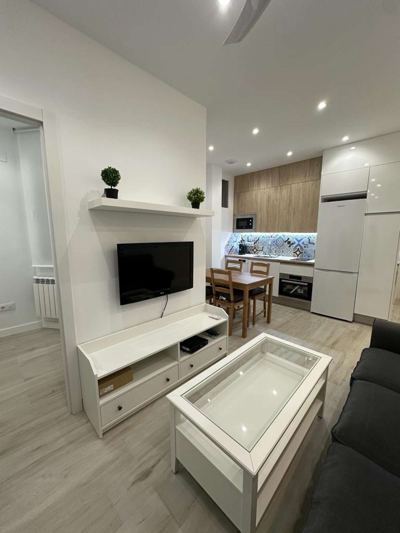 Cuina de Apartament per a compartir en  Madrid Capital amb Aire condicionat, Calefacció i Terrassa