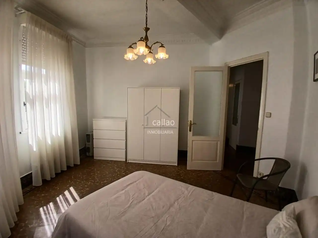 Habitación de Piso de alquiler en Ferrol con Calefacción y Amueblado