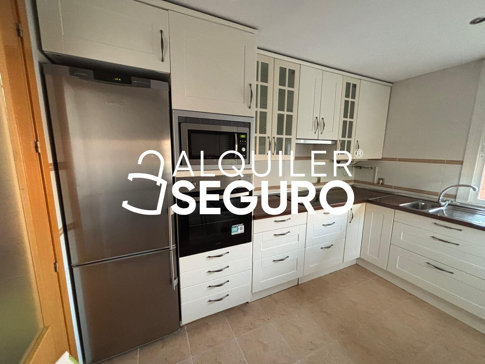 Cuina de Casa o xalet de lloguer en Ontígola amb Calefacció, Traster i Moblat