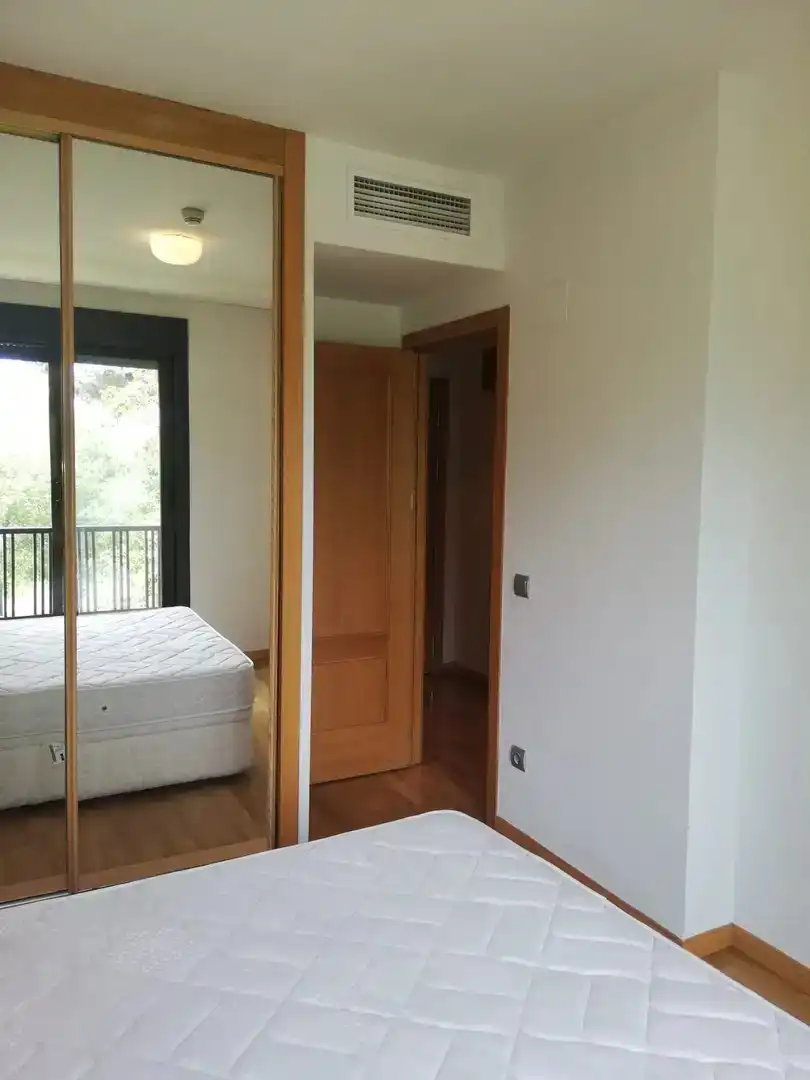 Schlafzimmer von Wohnungen zur Miete in Madrid mit Möbliert