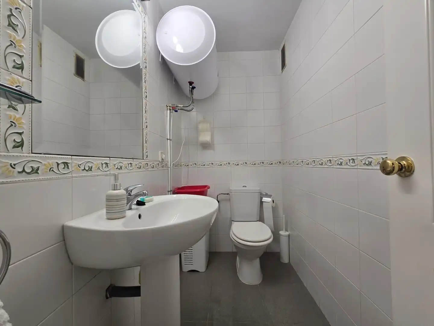Baño de Casa adosada en venta en Castilleja de la Cuesta con Aire acondicionado, Trastero y Balcón