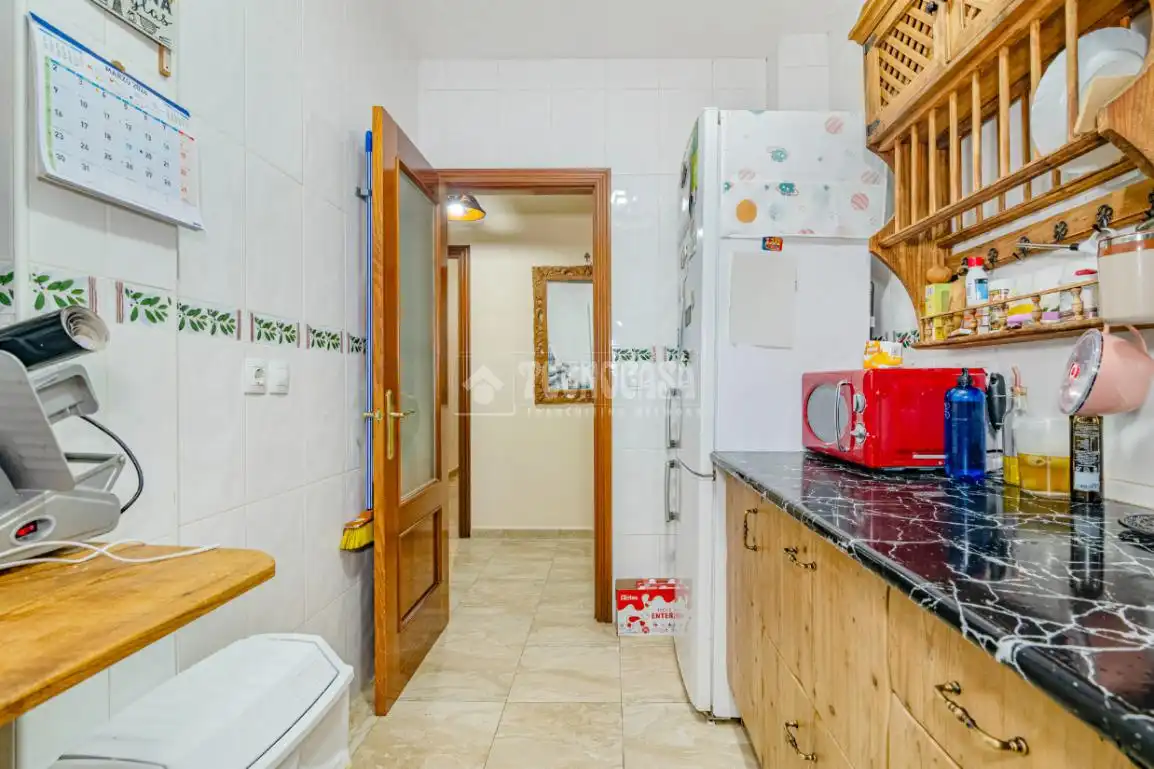 Kitchen of Flat for sale in Encinas Reales  with Air Conditioner, Heating and Furnished
