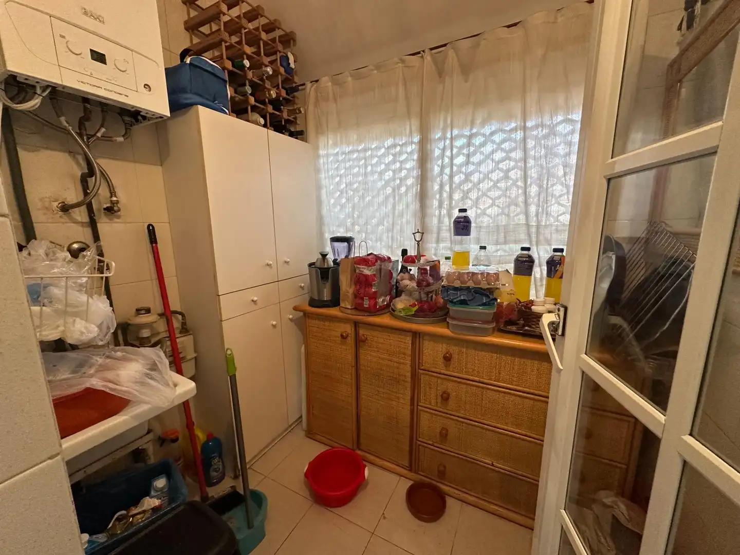 Cuina de Casa adosada en venda en Alicante / Alacant amb Aire condicionat, Calefacció i Jardí privat