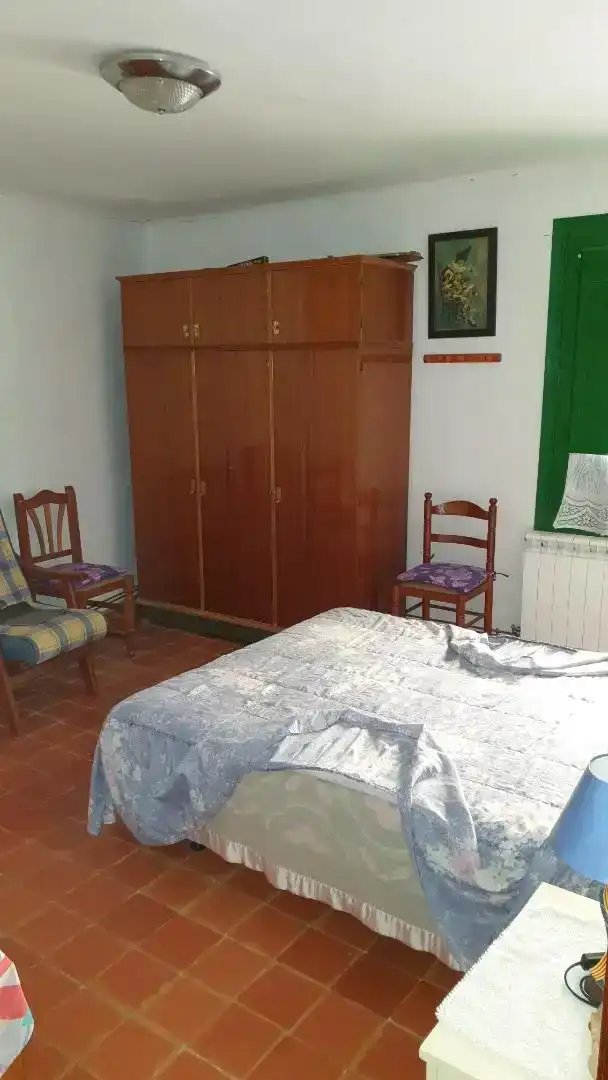 Dormitori de Finca rústica en venda en Luna amb Moblat, Forn i Rentadora