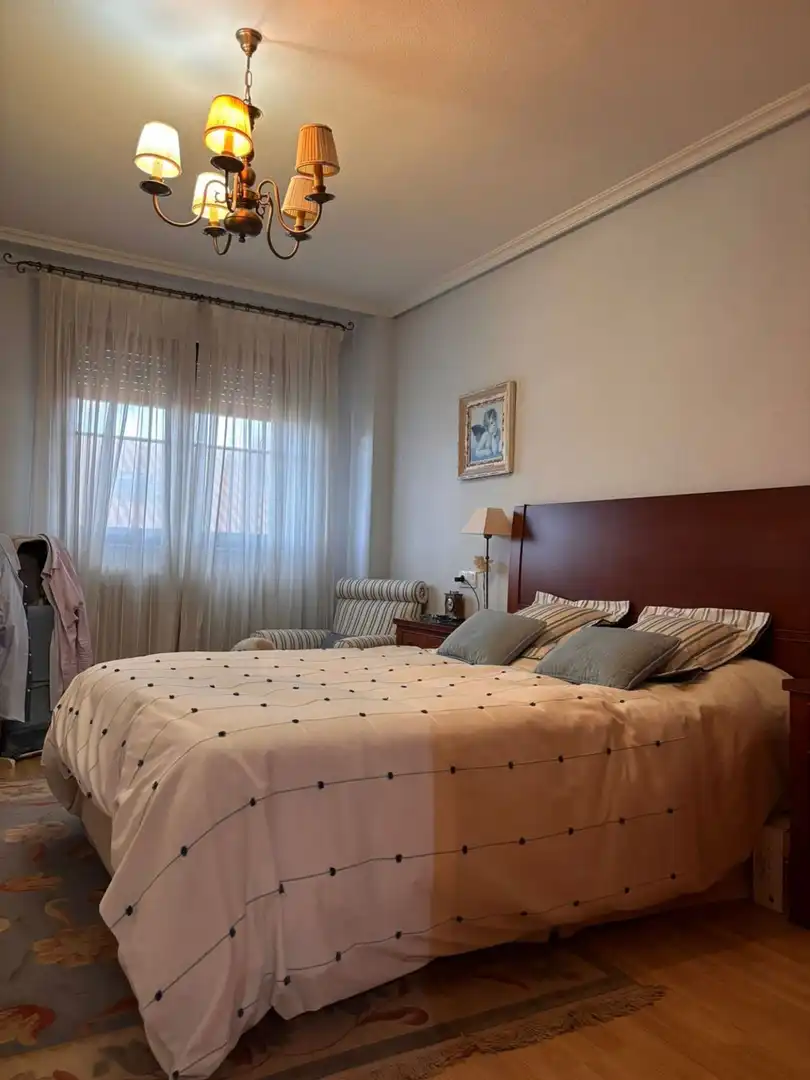 Dormitori de Casa o xalet en venda en Salamanca amb Terrassa