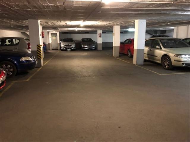 Garaje en Alquiler en Carrer de Riego, 8 en Sants