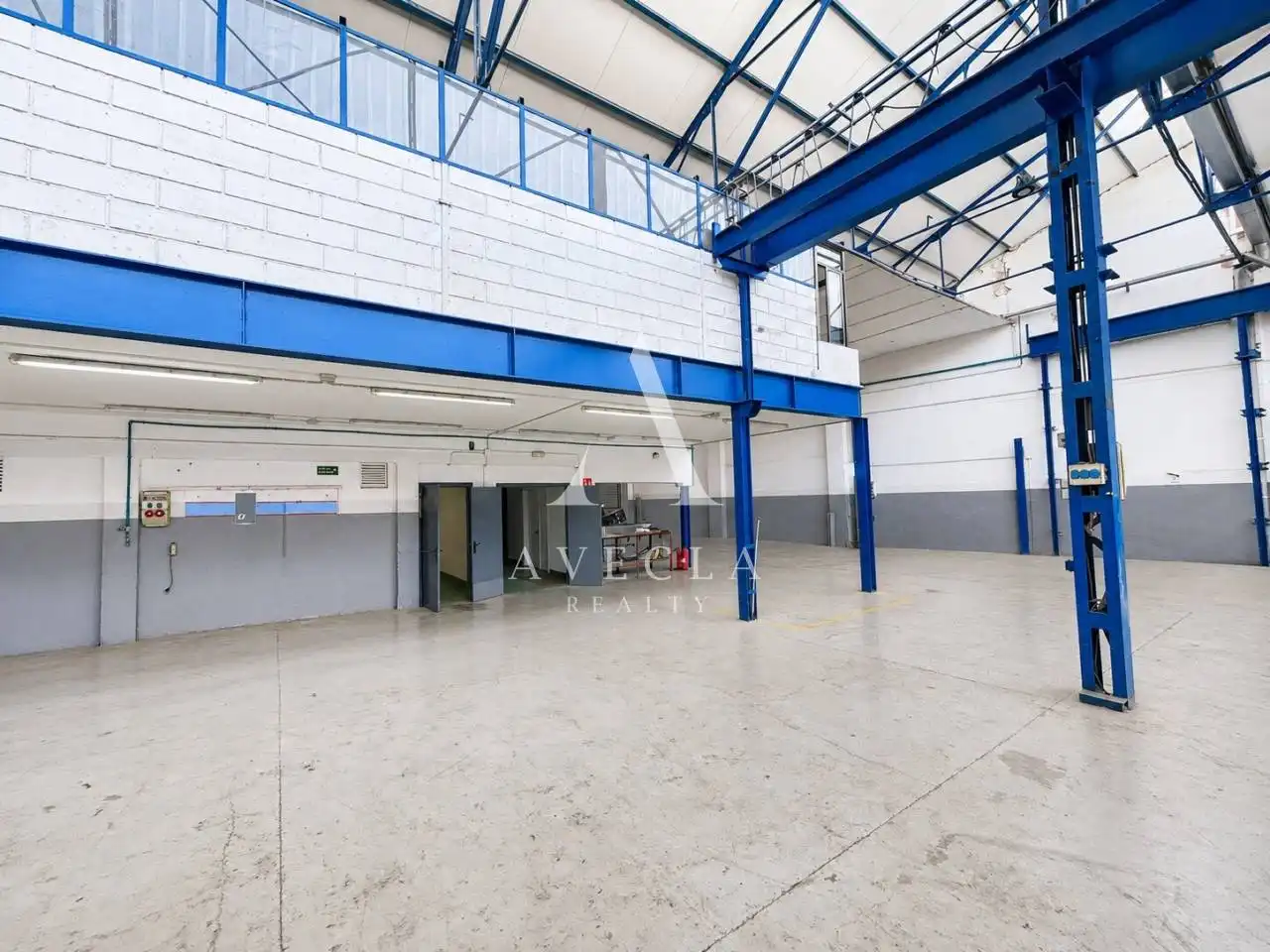 Nave industrial de alquiler en Cornellà de Llobregat