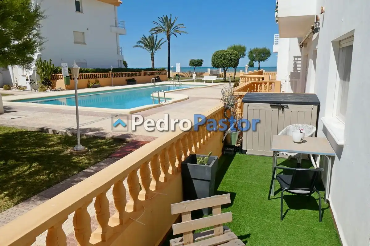 Appartement compact avec piscine à vendre à Las Marinas / Les Marines