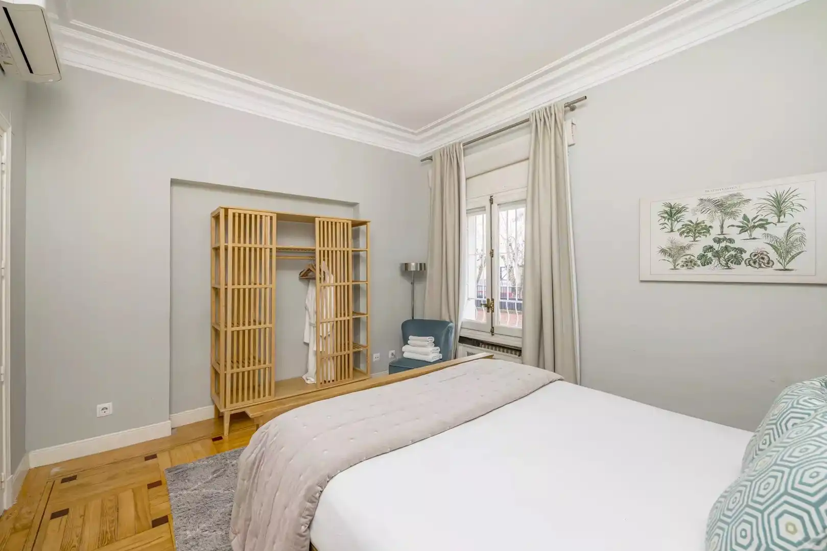 Bedroom of Flat for rent in Madrid  with Air Conditioner, Heating and Terrace