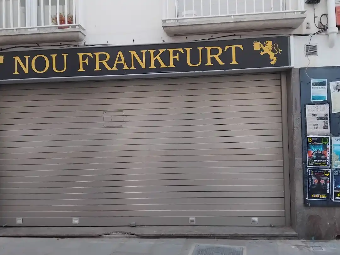 Gewerbefläche zum Verkauf in Carrer de l'Illa 25, imagen 2