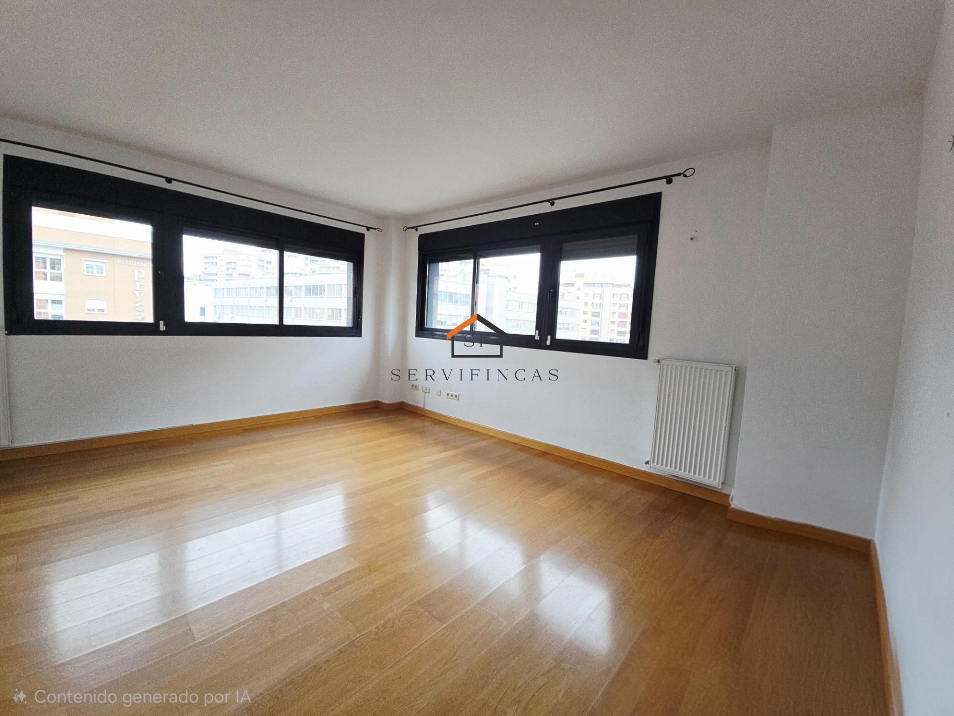 Bedroom of Flat to rent in  Madrid Capital  with Air Conditioner, Heating and Private garden