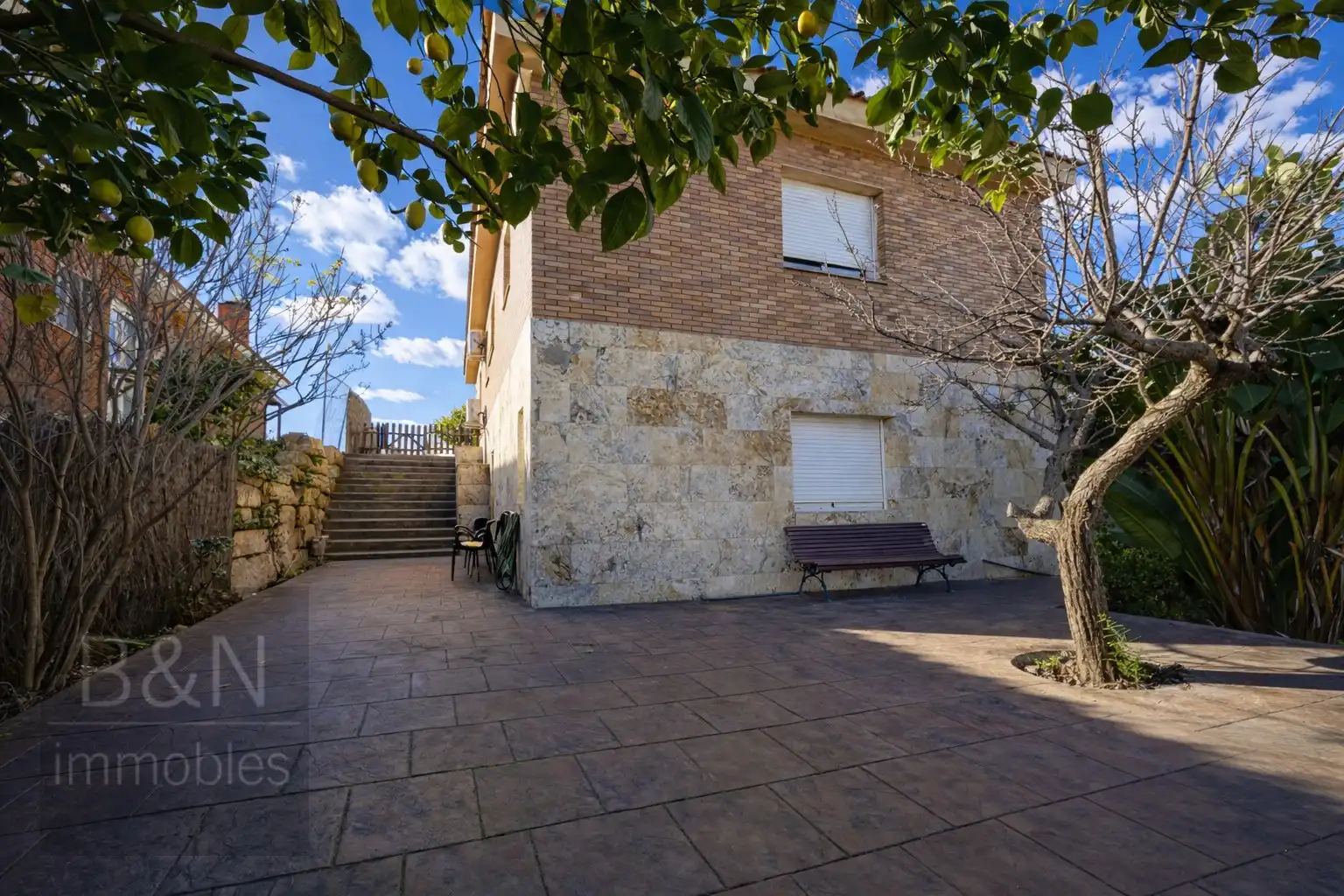 Vista exterior de Casa o chalet en venta en Rubí con Aire acondicionado, Calefacción y Terraza