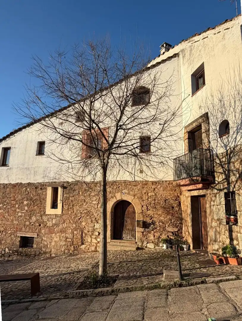 Außenansicht von Wohnung zum Verkauf in Cáceres mit Privatgarten, Schwimmbad und Waschmaschine
