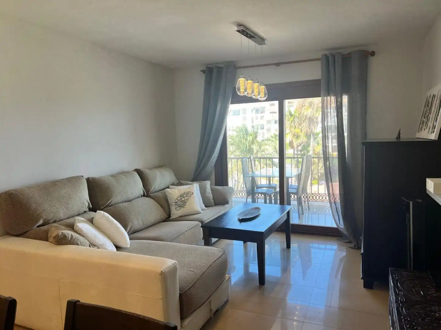 Wohnzimmer von Wohnung zur Miete in Manilva mit Terrasse, Möbliert und Waschmaschine