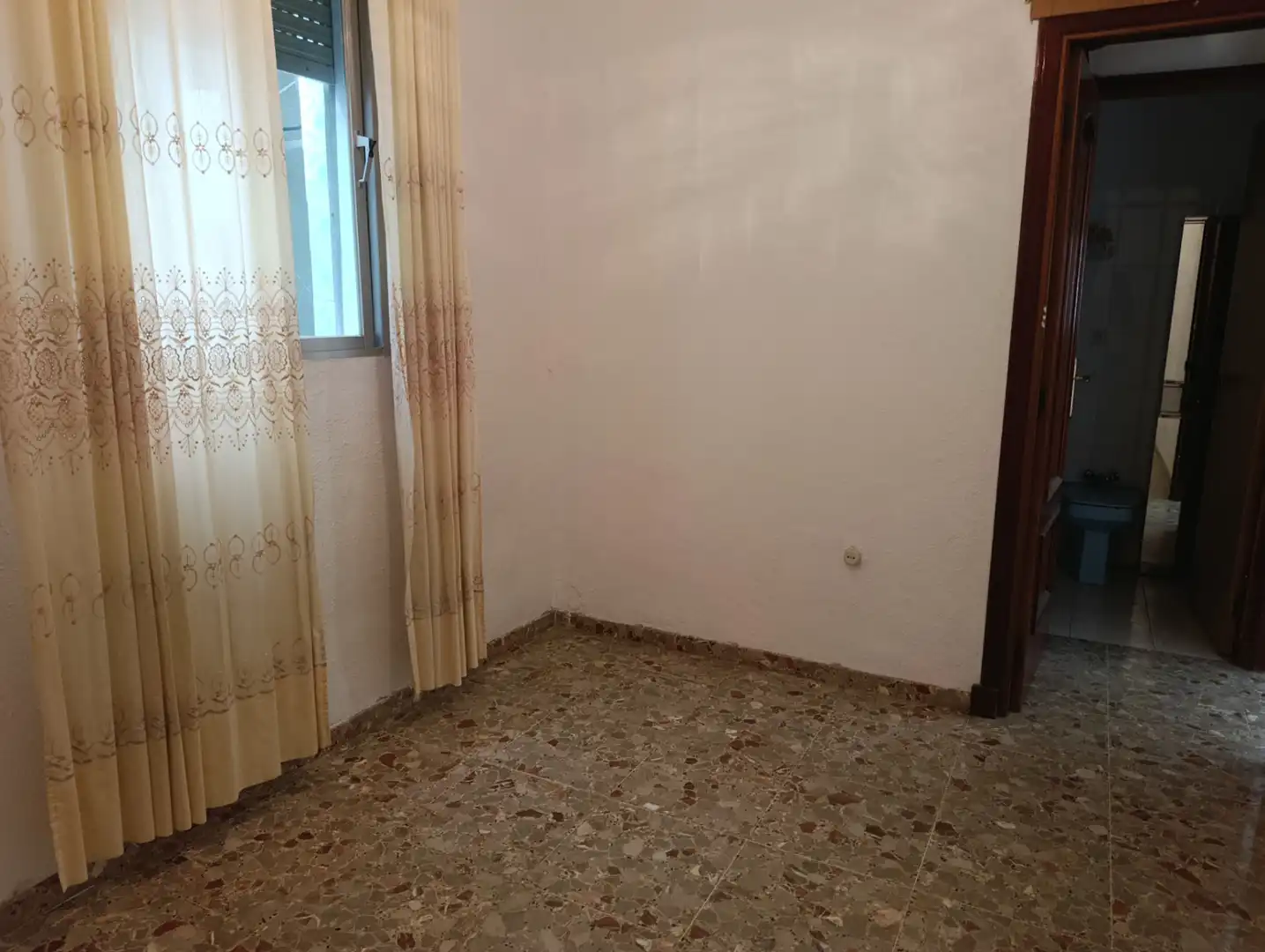 Flat for sale in Dos Hermanas  with Air Conditioner