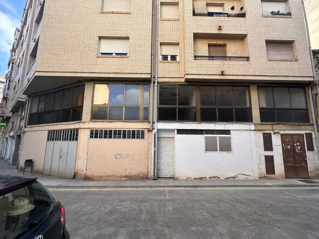Vista exterior de Oficina en venda en Nájera
