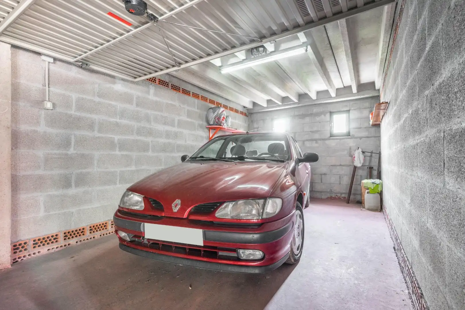 Parkplatz von Garage zum Verkauf in Mieres (Asturias)