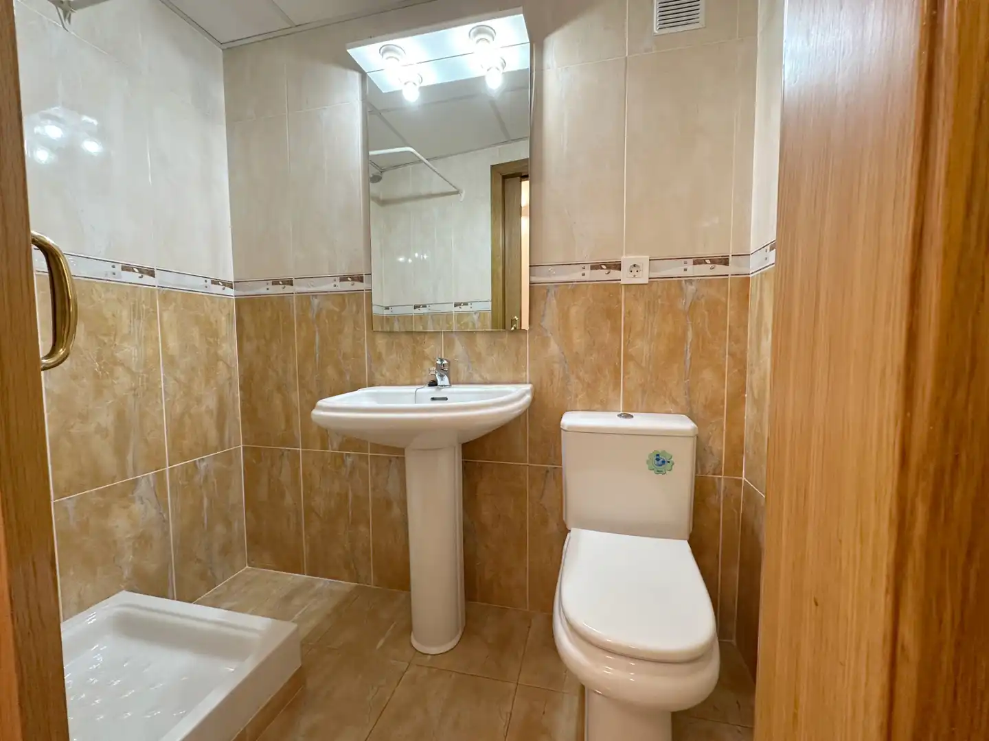 Baño de Dúplex en venta en Ripoll con Calefacción, Parquet y Horno