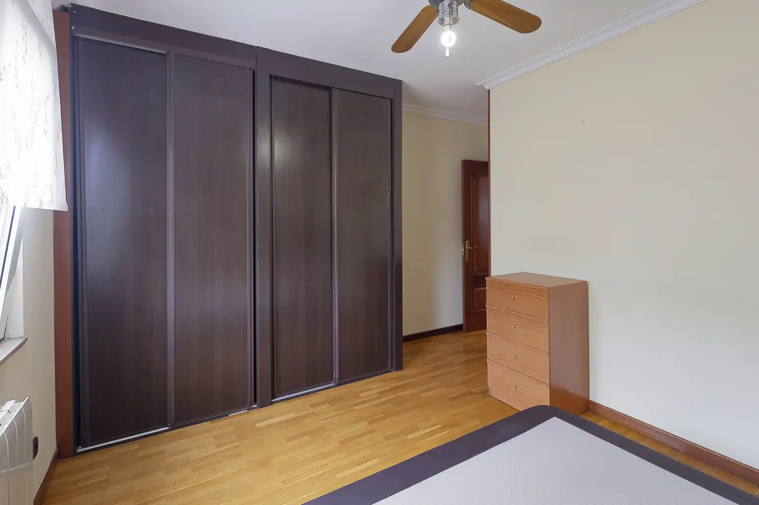 Bedroom of Flat for sale in Este