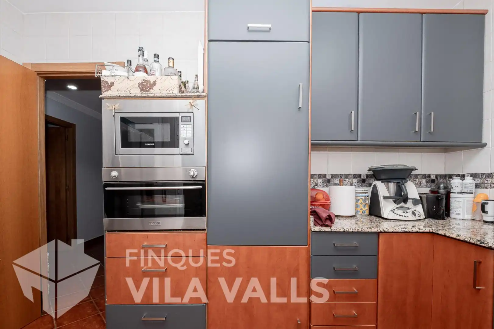 Cuina de Casa o xalet en venda en Bigues i Riells del Fai amb Jardí privat, Terrassa i Traster