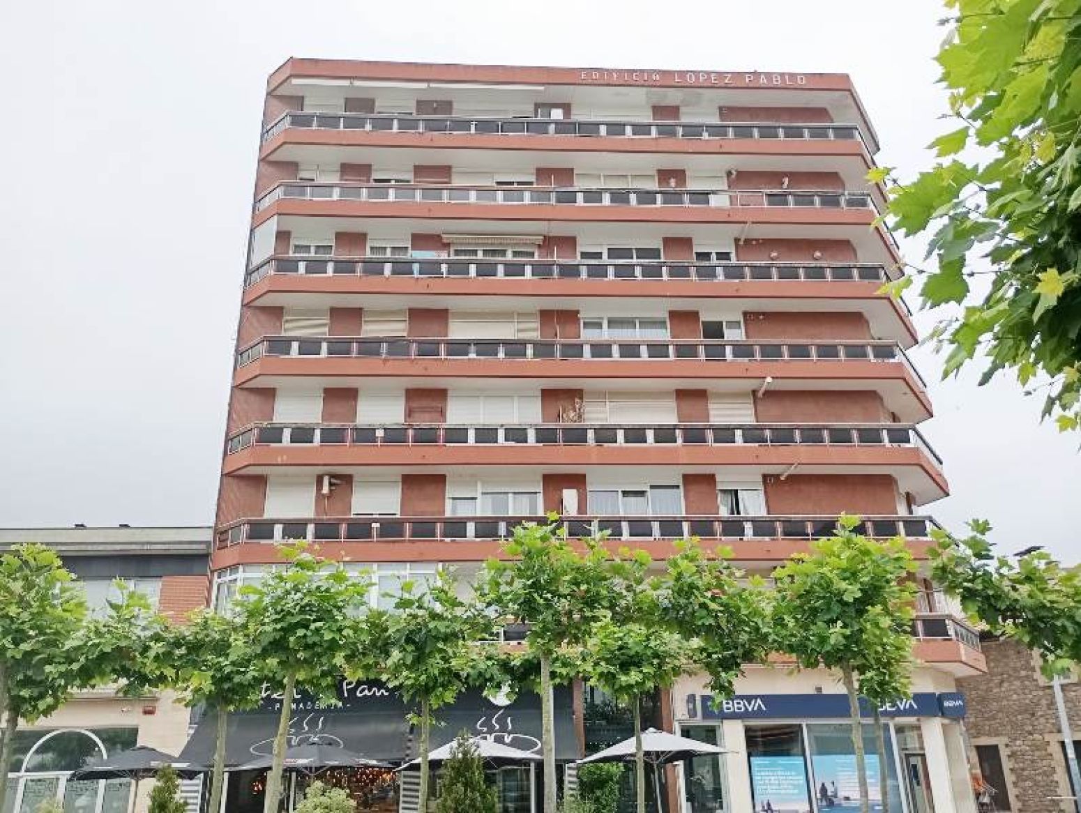 Vista exterior de Pis en venda en Los Corrales de Buelna  amb Calefacció, Parquet i Balcó
