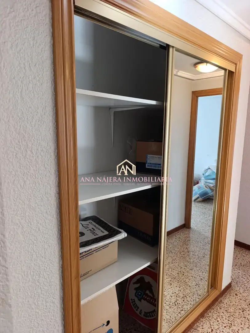 Bedroom of Flat for sale in Manises  with Air Conditioner