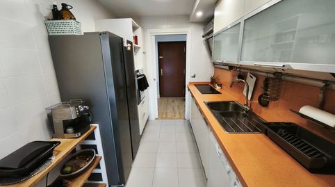 Foto 2 de Piso en venta en Avenida 8 de Marzo, Salburua - Arantzabela, Vitoria - Gasteiz