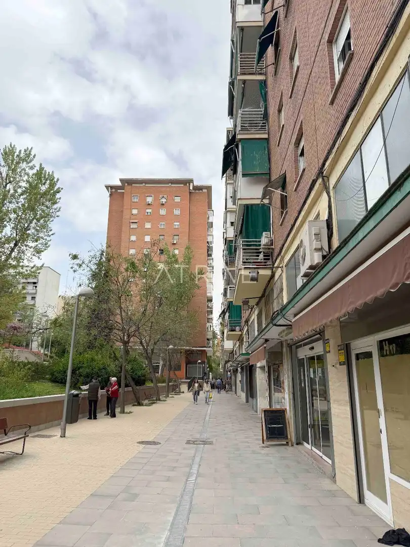 Vista exterior de Pis en venda en Madrid amb Aire condicionat, Calefacció i Terrassa
