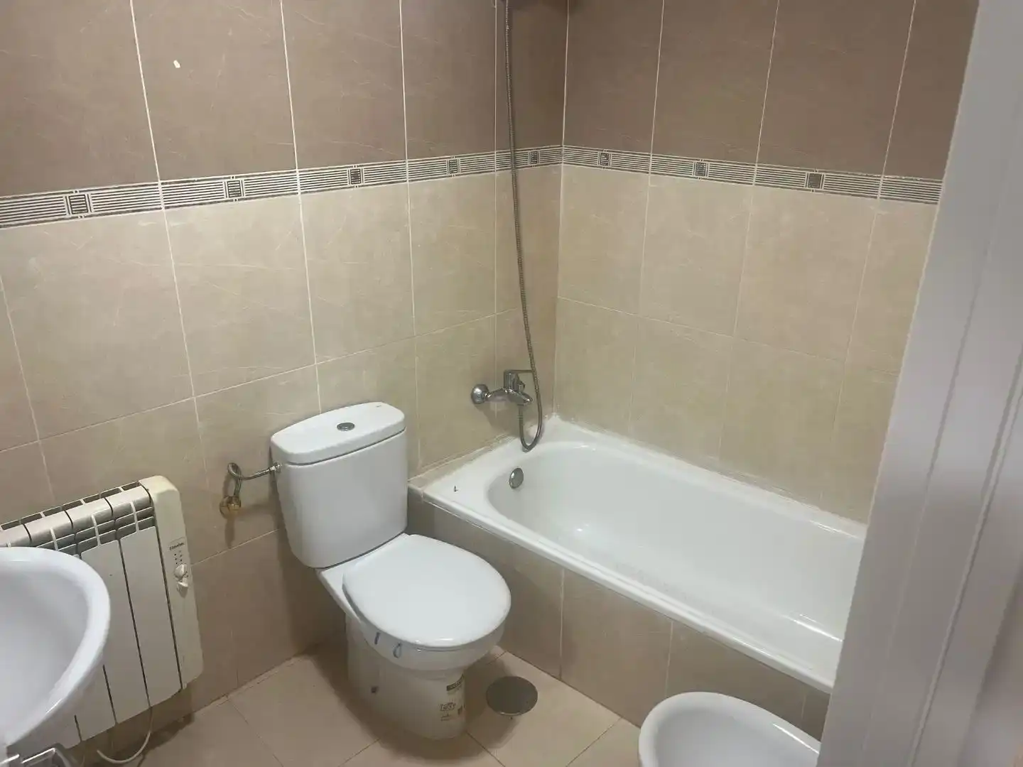 Baño de Piso en venta en Horche, Guadalajara