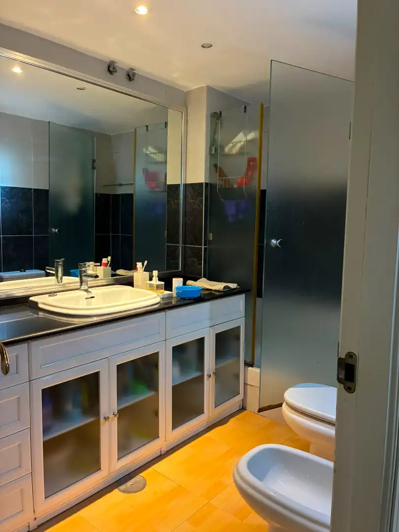 Baño de Piso en venta en Algeciras con Aire acondicionado, Amueblado y Horno