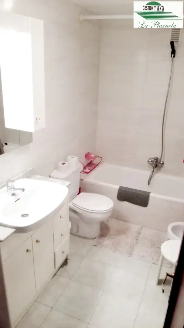Baño de Piso en venta en Castro-Urdiales con Calefacción, Jardín privado y Terraza
