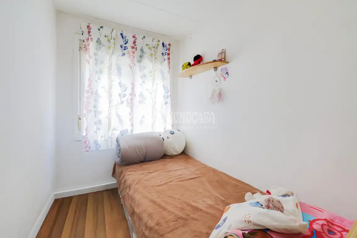 Bedroom of Flat for sale in Ripollet  with Air Conditioner and Balcony
