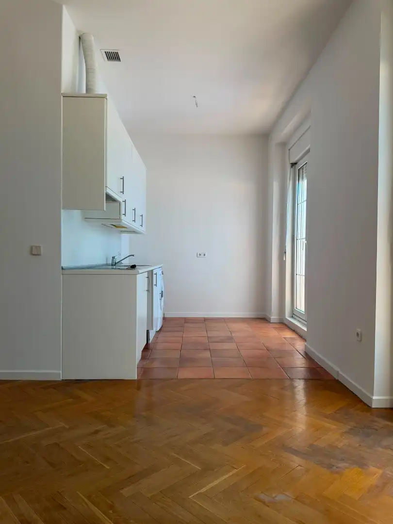 Mini appartamento con terrazza in vendita a Calle de las Infantas 25, imagen 4