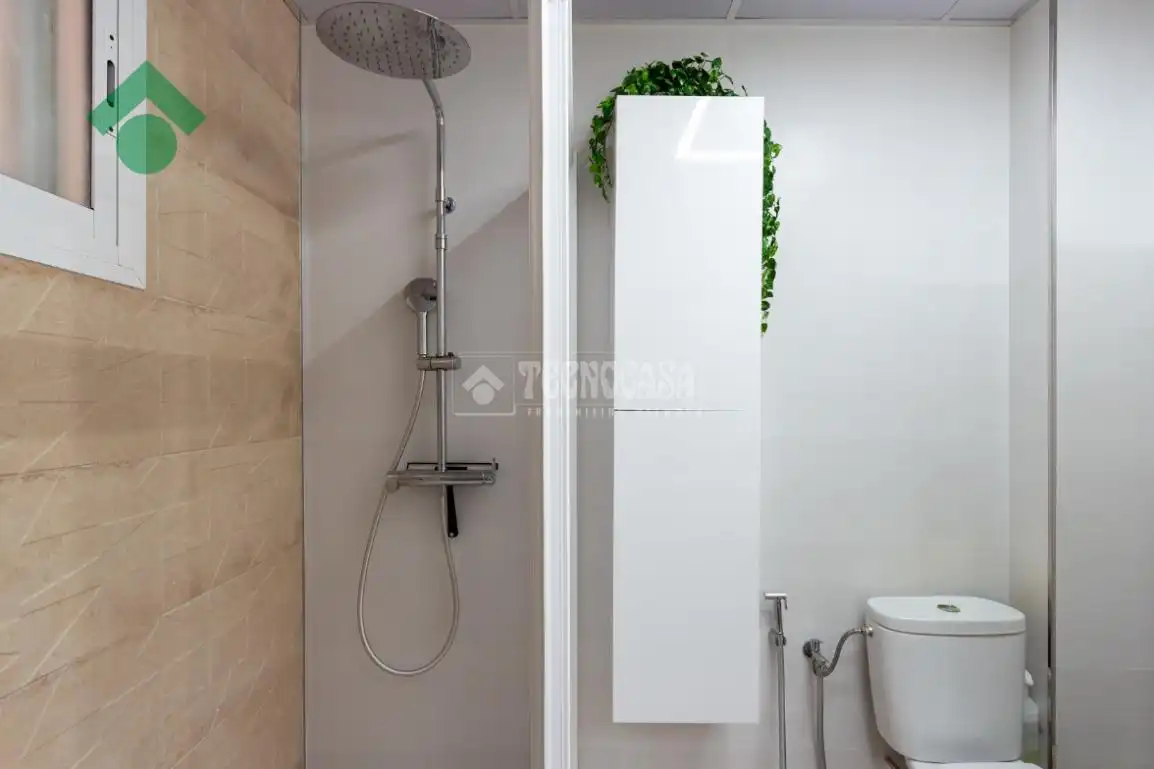 Bathroom of Flat for sale in Vélez-Málaga  with Terrace