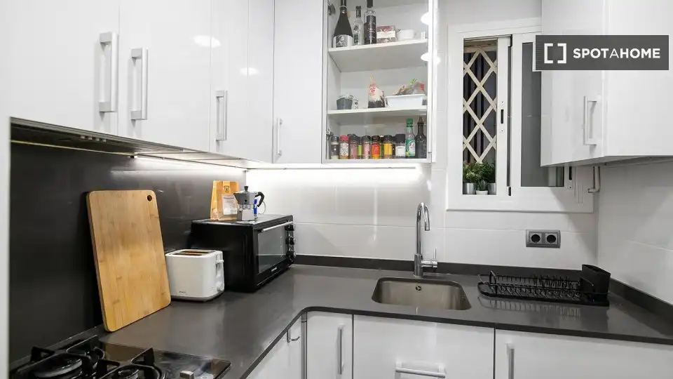 Flat with terrace to rent in Gràcia, imagen 4